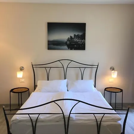 Le Darsene Bed and Breakfast *