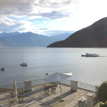 Le Darsene B&B 카노비오