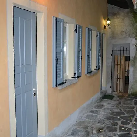 Le Darsene Nocleg ze śniadaniem Cannobio