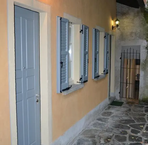 Le Darsene B&B 카노비오